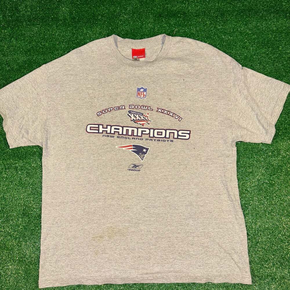 Vintage 2002 New England Patriots Super Bowl XXXVI Champions Reebok Graphic Tee